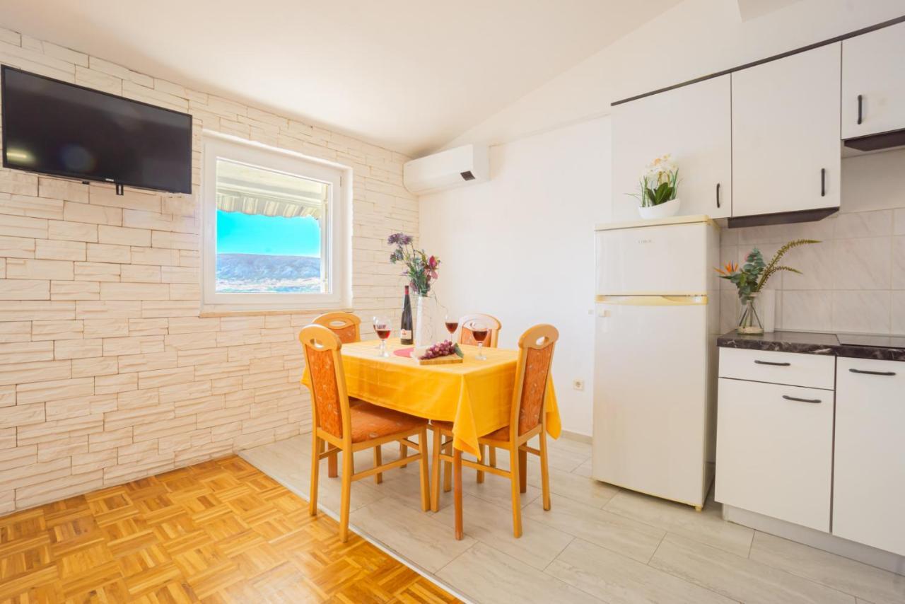 Ferienwohnung Galinec With Mountain And Seaview Metajna Exterior foto
